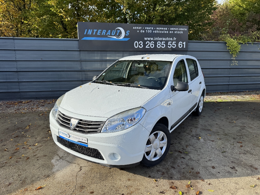 DACIA – SANDERO – Berline – Essence ou gaz – Blanc